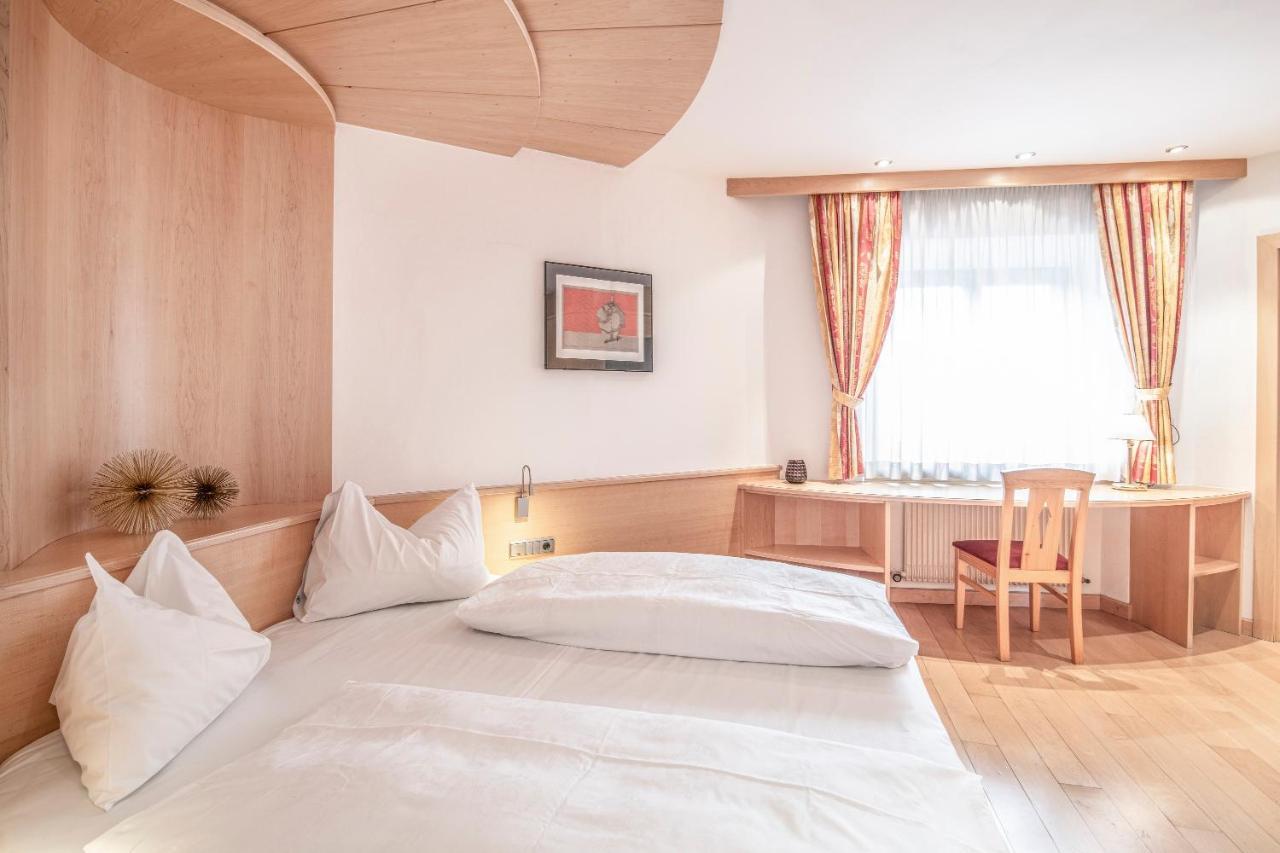 Posthotel Lamm Випитено Экстерьер фото